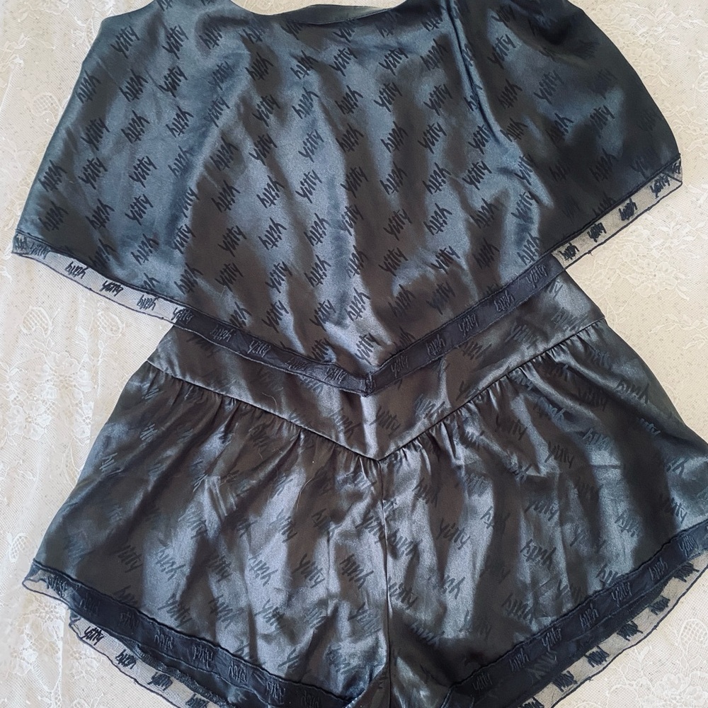 YITTY Lounge Set Black Lace Trim Pajama Large